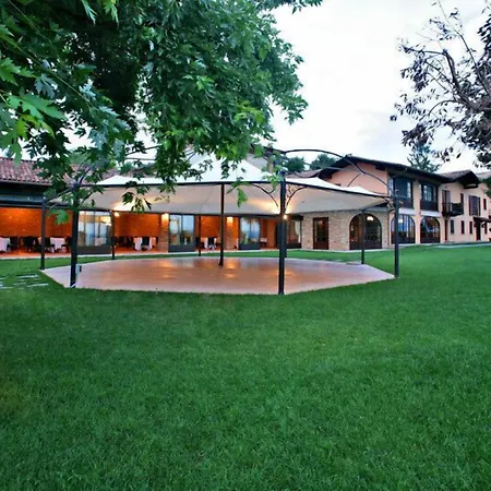 Tenuta Vecchio Castagno 3* Moransengo